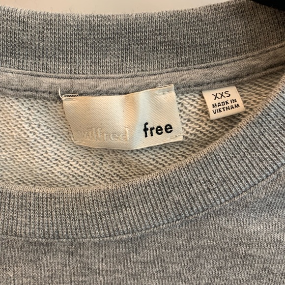 Wilfred Free Aritzia crop grey sweater XXS - Picture 2 of 4